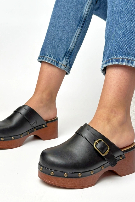 Mustad kõrged klump-sussid Floriane