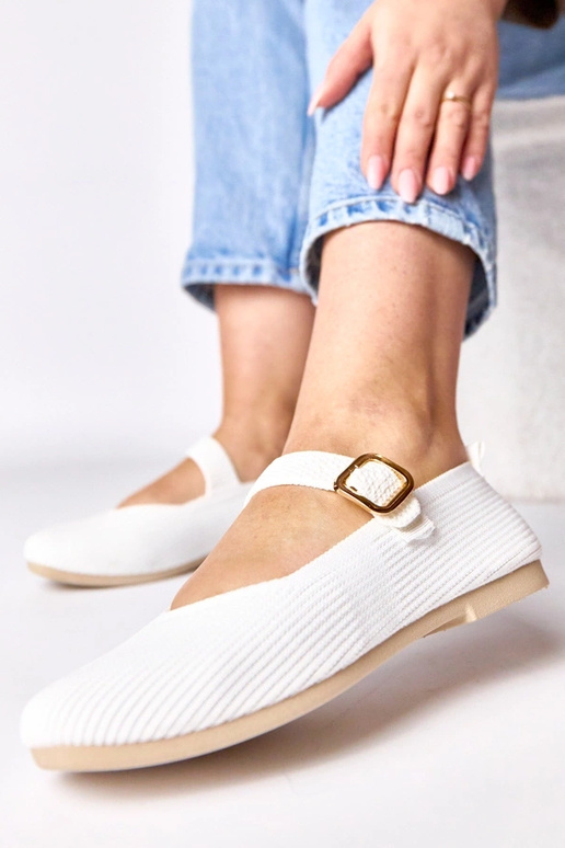 Valged tekstiilsed ballerina kingad...