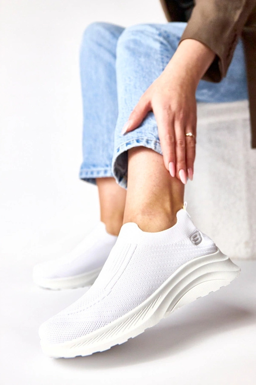 Valged tekstiilsed sussid Gaia