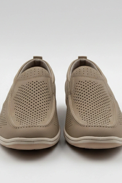 Pruunid perforatsiooniga mehelikud...