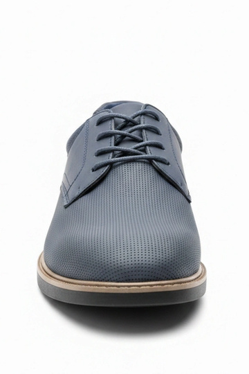 Tumedalt sinised meeste...