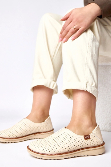 Kreemjad avatud poolsaapad...