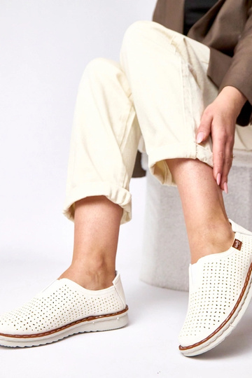 Valged avatud poolsaapad Rosa