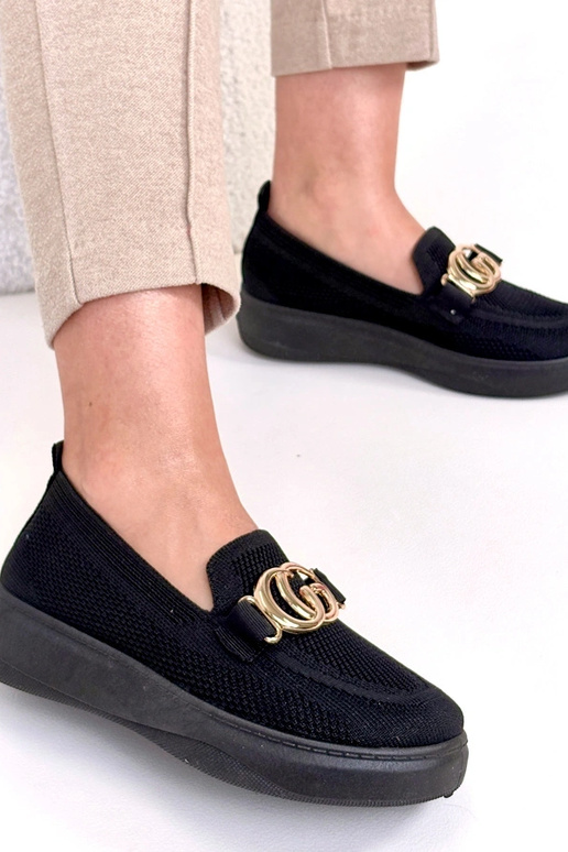 Mustad sissetõmmatavad kangast tossud...