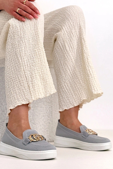 Hallid sissetõmmatavad...