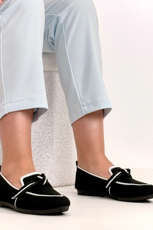 Mustad nahast baleriinakengad...