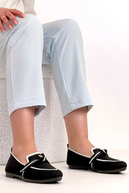 Mustad nahast baleriinakengad...