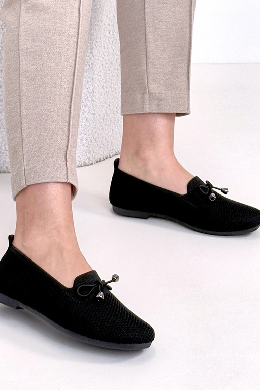 Mustad kangast mokasiinid lipsukesega...