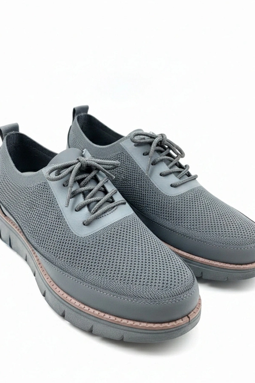 Hallid meeste spordijalatsid Mateo