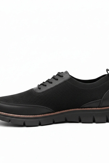 Mustad meeste spordijalatsid Mateo