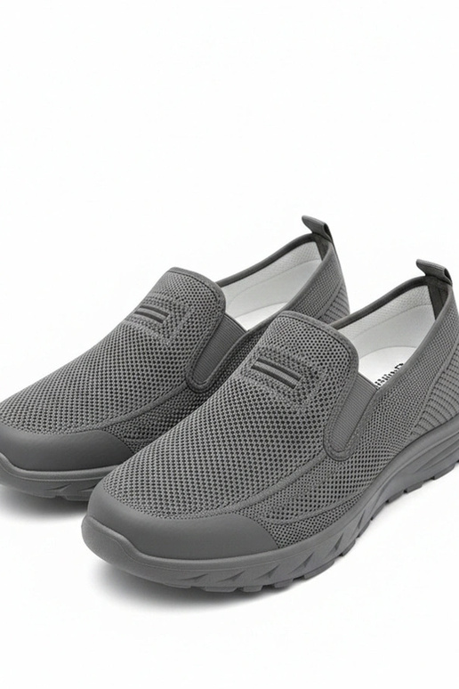 Hallid meeste spordijalatsid ilma...