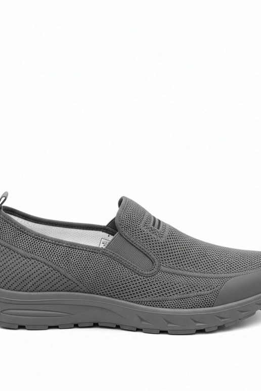 Hallid meeste spordijalatsid ilma...