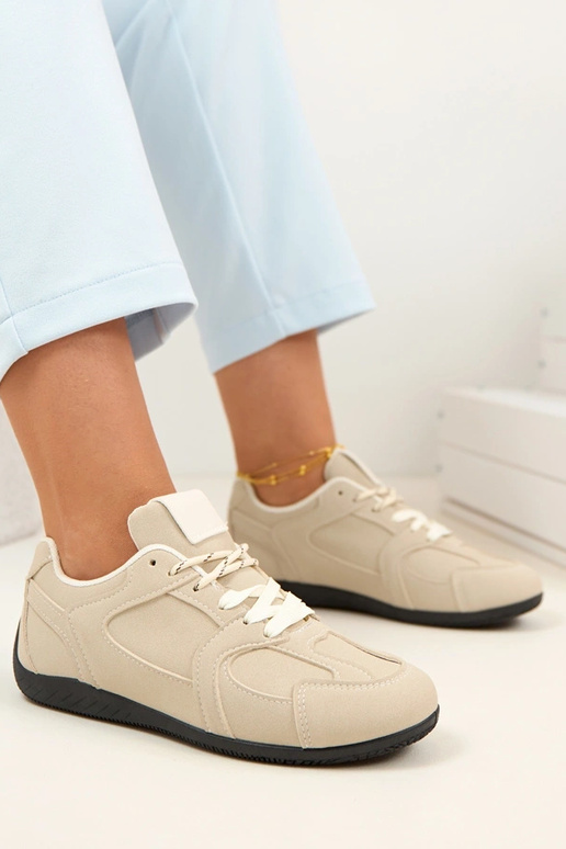 Liivakarva naiste korvpallijalatsid...