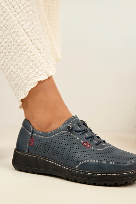 Tumed sinised avatud pealsega...