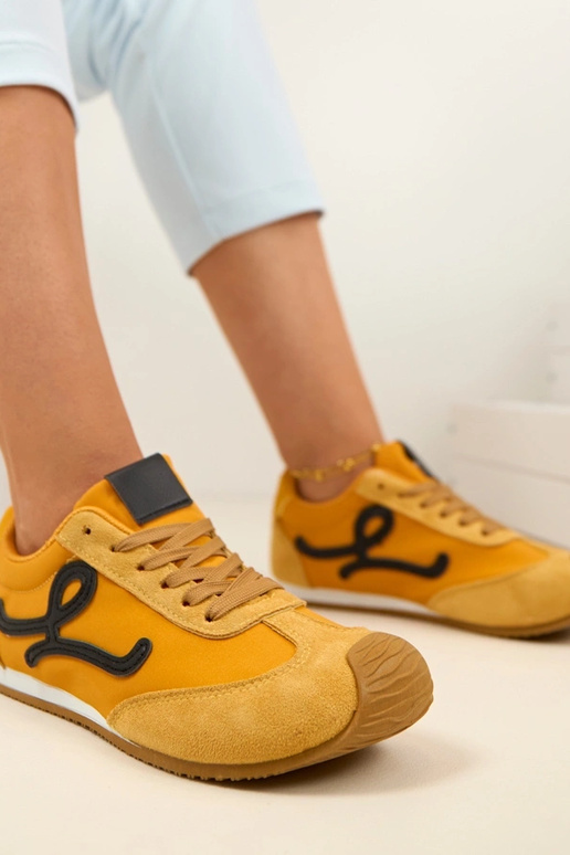 Kollased naiste barefoot spordijalatsid