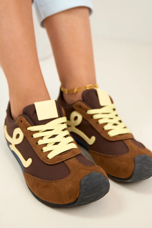 Pruunid naiste barefoot spordijalatsid