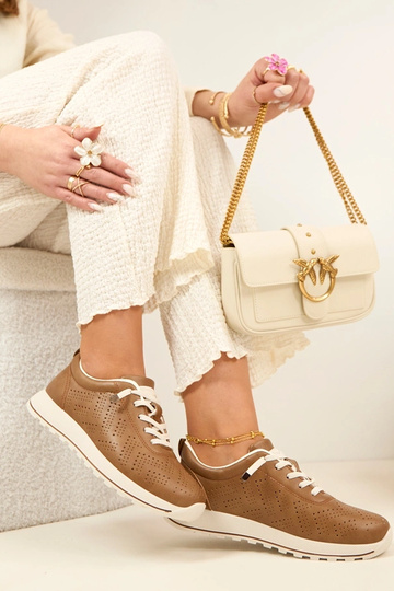 SIone heledat värvi pruunid... 2