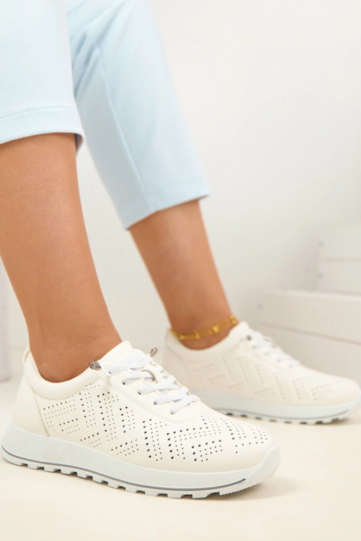 SIone valged õhulised sissevõetavad...