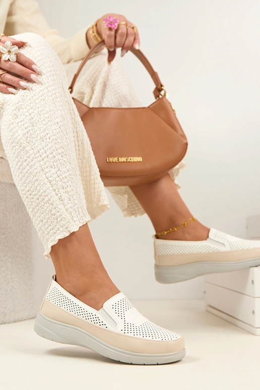 Aurelle valged liivakarva õhulised...