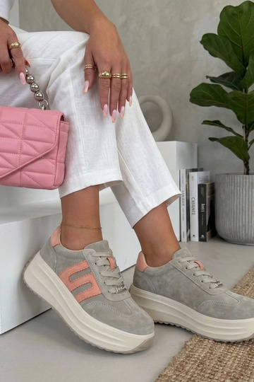 Hallid nahast kingad... 2