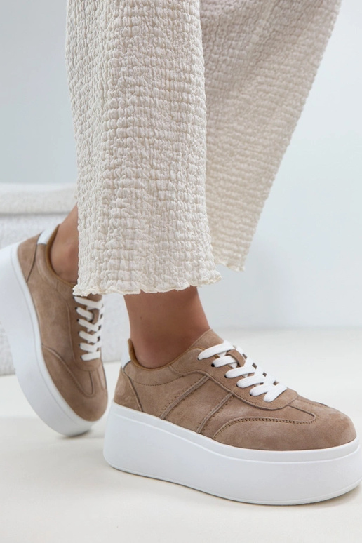 Liivakarva nahast kingad platvormil...