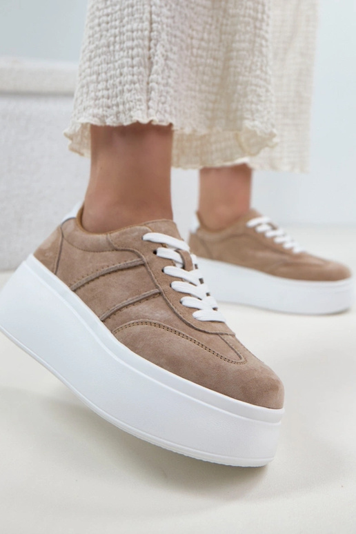 Liivakarva nahast kingad platvormil...