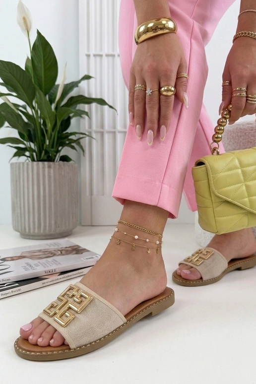 Liivakarva sussid kaunistatud kuldse...