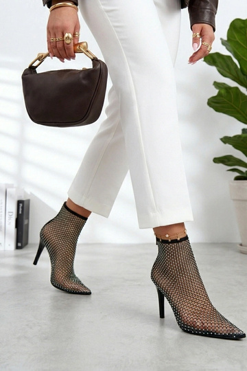 Mustad võrksandaalid... 2