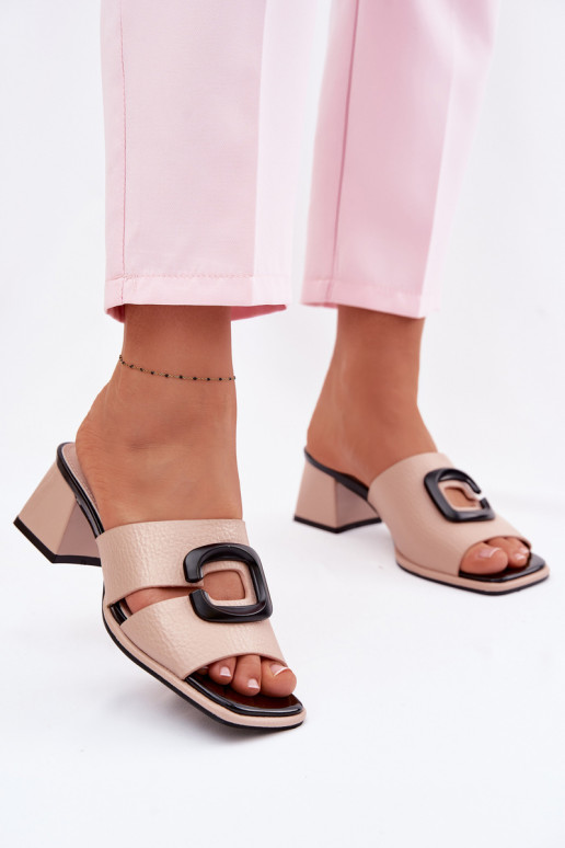 Naisten sandaalit leikkuilla ja soljilla korkokengissä Vinceza 62284 liivivärissä