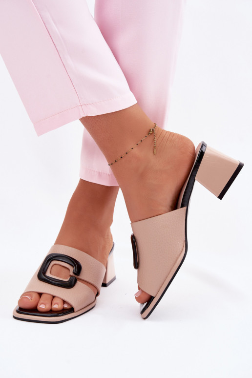 Naisten sandaalit leikkuilla ja soljilla korkokengissä Vinceza 62284 liivivärissä