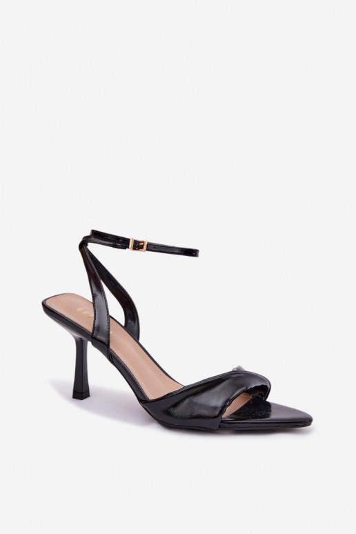 Pealistesandaalid kõrge jämeda kontsaga eko-nahast msuud Sedira