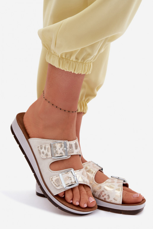 naiste plätud neetide ja pandlaga Inblu CP000063 valget värvi