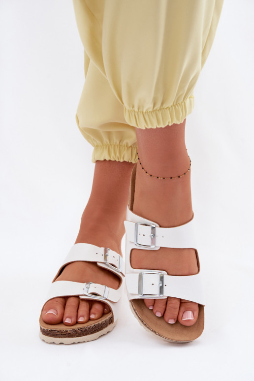 naiste plätud neetide ja pandlaga Inblu NM000039 valget värvi