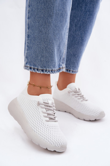 Riidest spordijalatsid Pealiste omad valget värvi Helinae 2