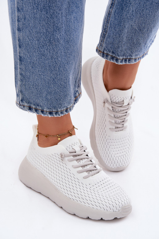 Riidest spordijalatsid Pealiste omad valget värvi Helinae