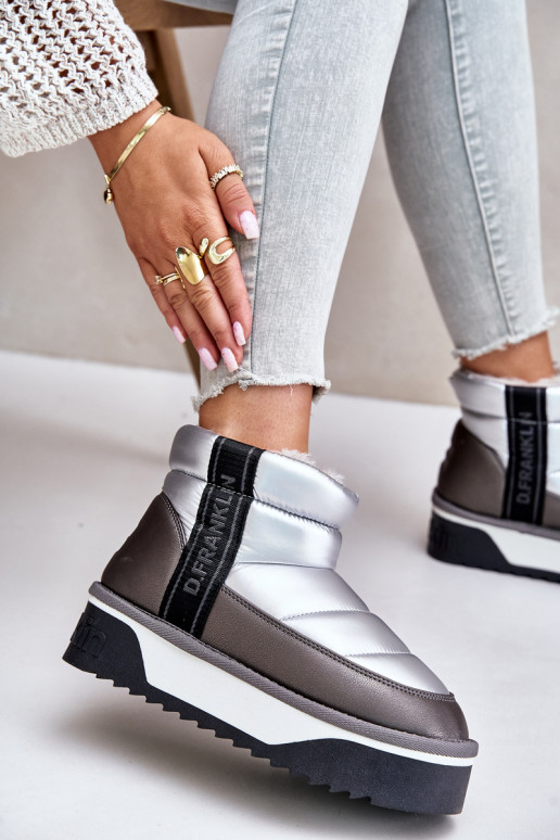 Sellel ondal nööpidega lumesaapad Paksu talla peal D.Franklin DFSH371010 Hõbedat värvi