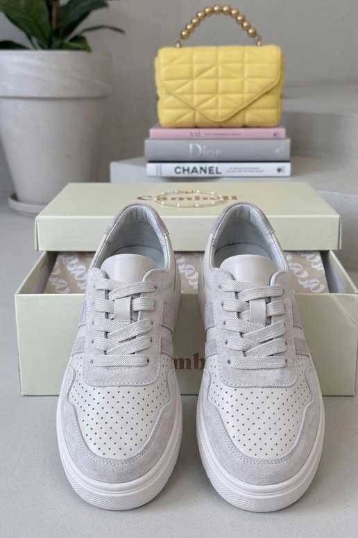 Liivakarva sportlikud jalanõud...