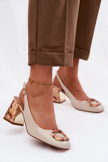 Pealhk Pealistesandaalid neetide ja pandlaga D&A LZ61-2010 beeži värvi