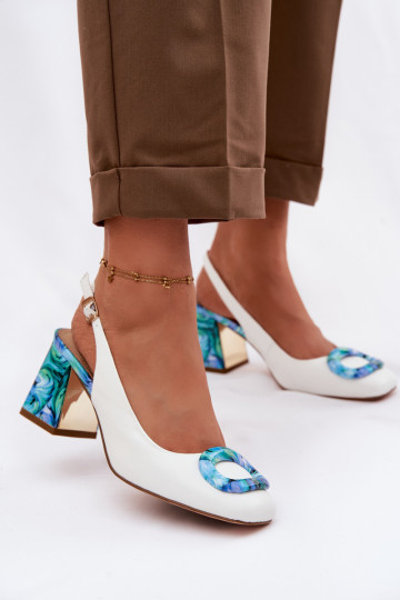 Pealhk Pealistesandaalid neetide ja pandlaga D&A LZ61-2010 valget värvi 2