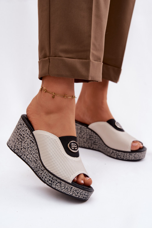 Plätud naturaalsest nahast platvormiga kaunistustega S.Barski LR61-7011 beeži värvi