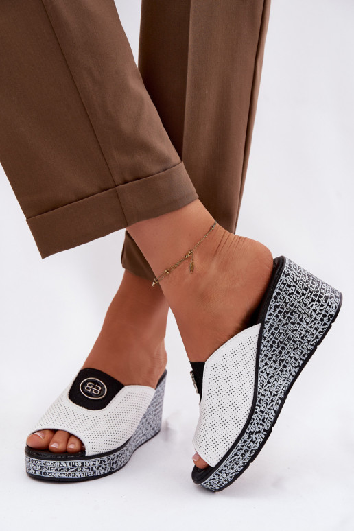 Plätud naturaalsest nahast platvormiga kaunistustega S.Barski LR61-7011 valget värvi