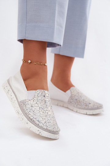 Slip-on mudeli poolsaapad Sellel onciejka 03512-70 Valget-Hõbedat värvi 2