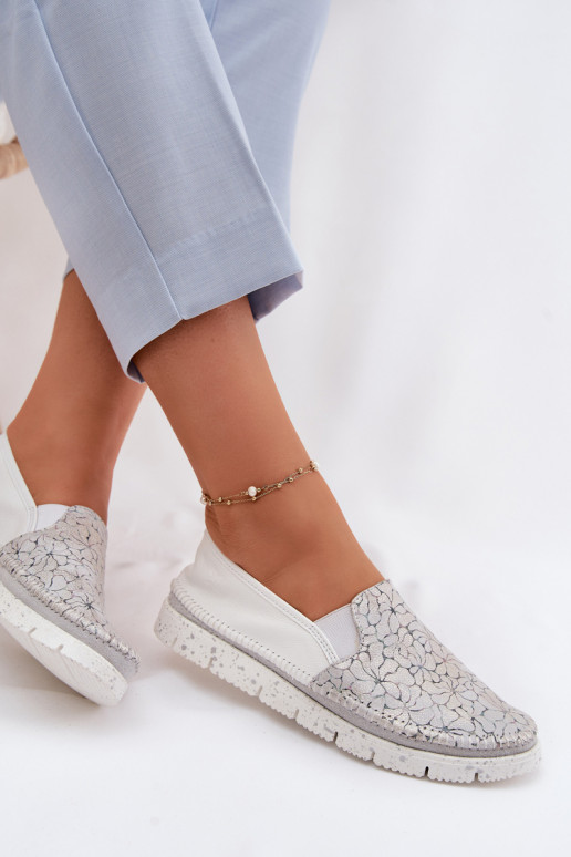 Slip-on mudeli poolsaapad Sellel onciejka 03512-70 Valget-Hõbedat värvi