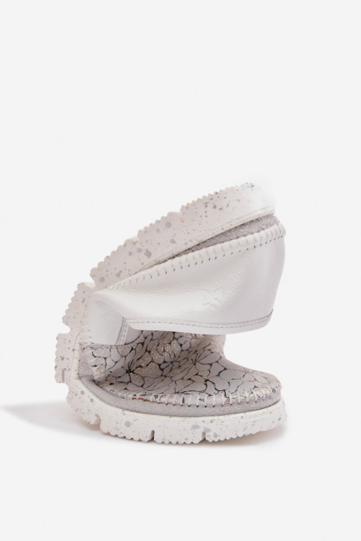 Slip-on mudeli poolsaapad Sellel onciejka 03512-70 Valget-Hõbedat värvi