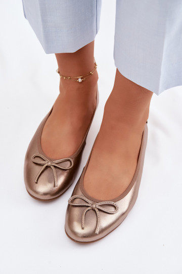 Baleriinad Pealiste omad Sellel onciejka P6800-25 Kuldset värvi