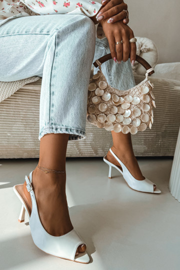 Pealistesandaalid kõrge jämeda kontsaga valget värvi Sevina