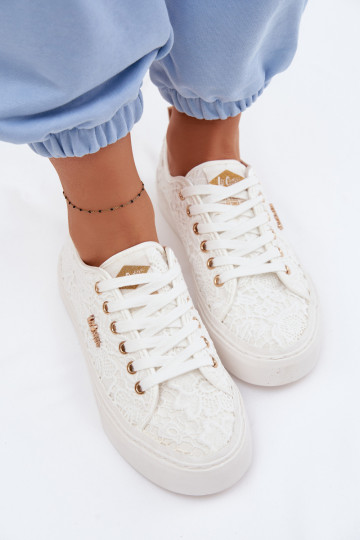 naiste saapad pitsilised Lee Cooper LCIN-26-02-4060 valget värvi