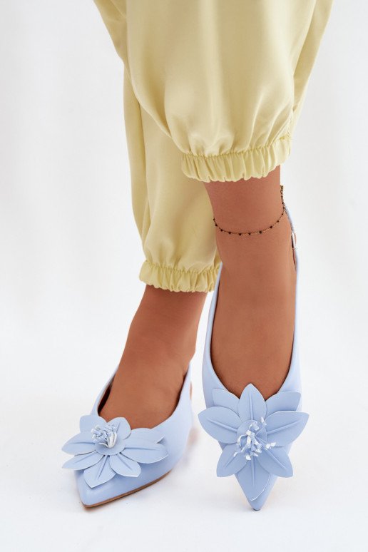 Pealistesandaalid laiade nööridegaDekoracyjnym Lill Sinist värvi Telivette