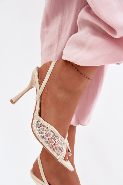 Pealistesandaalid kõrge jämeda kontsaga pitsilised I Zdobieniem beeži värvi Melivelle