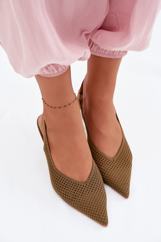 PealistesandaalidVõrkgo Sellel onterjalu kõrge jämeda kontsaga Rohelist värvi Emiliana